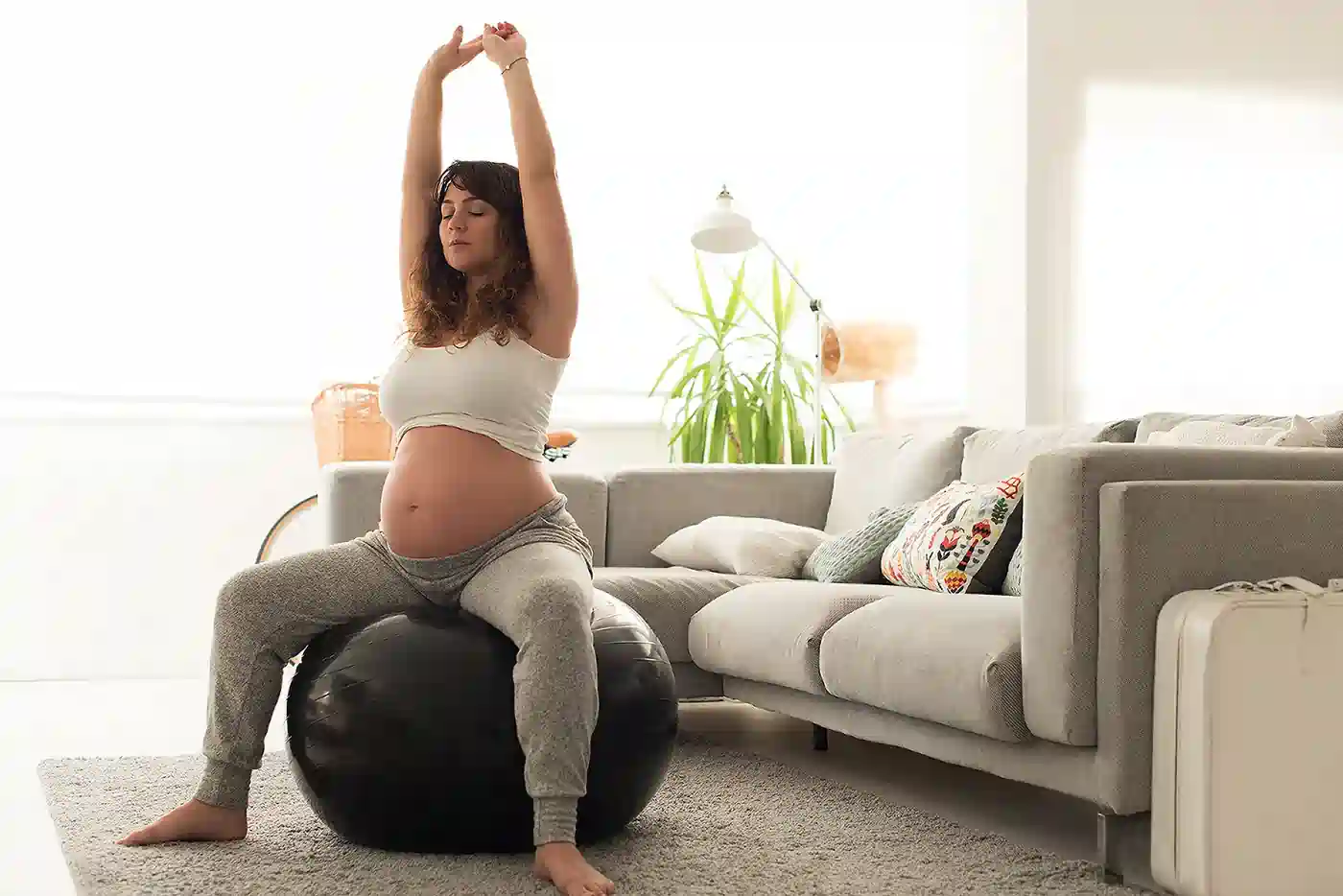 How to Support Your Core Safely During Pregnancy Rayleigh